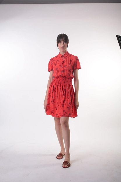 Chic Basic Kirmizi Cicekli Elbise Trendyol