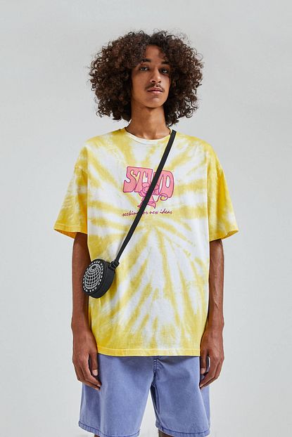 Pull Bear Erkek Sari Stwd Fare Gorselli Batik Desenli T Shirt 09244577 Trendyol
