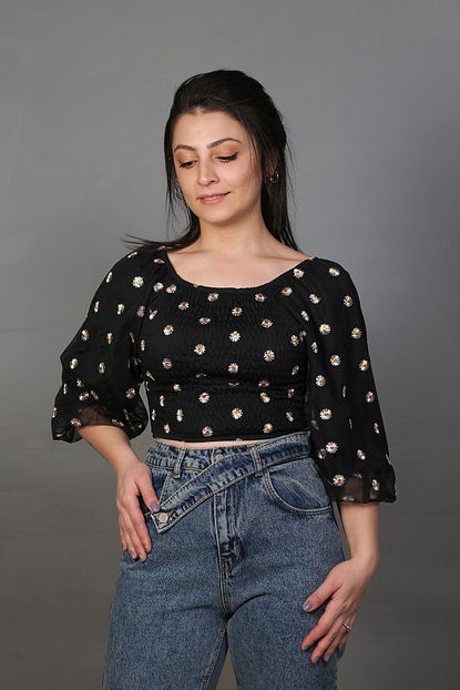 defne butiq papatya balon kol crop bluz trendyol