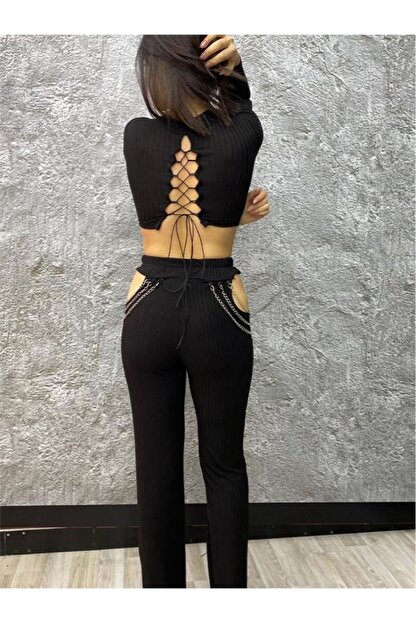 Pagobutik Kadin Zincir Aksesuarli Yanlari Dekolteli Pantolon Bagcikli Crop Bluz Takim Fiyati Yorumlari Trendyol