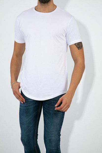 Mustafacinali Erkek Beyaz Arkasi Yazili Bol Kesim Tshirt Trendyol