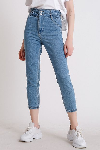 https www trendyol com vacchi kadin mavi denim rengi yuksek bel boyfriend jean pantolon p 42114315