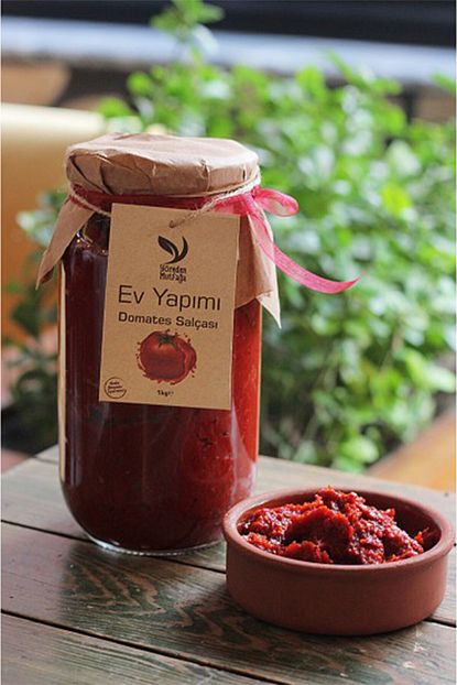 Yoreden Mutfaga Ev Yapimi Domates Salcasi 1 Kg Trendyol
