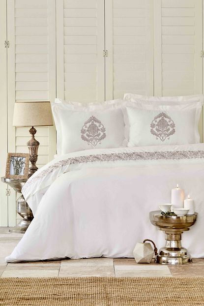 Karaca Home Arianna Blush Rnf Cift Kisilik Nakisli Nevresim Takimi Trendyol