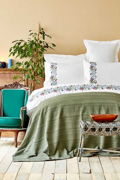 karaca home verde yesil nakisli nevresim ve pike takimi fiyati yorumlari trendyol