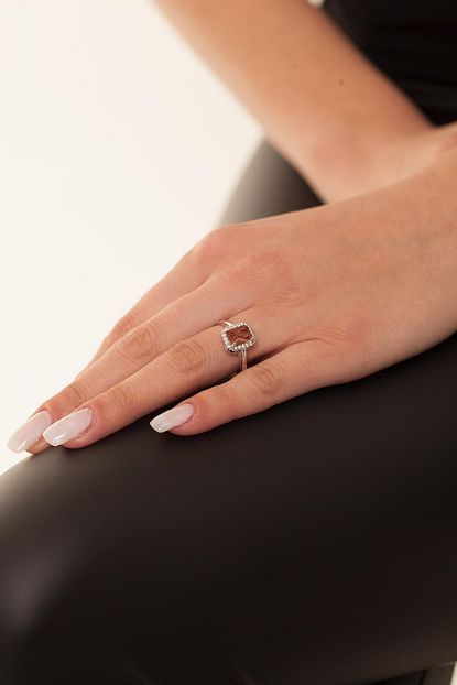 Ninova Silver Kadin Kare Model Zultanit Tasli Gumus Yuzuk Nnvslvr03597 Trendyol