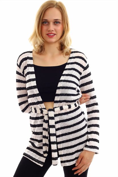 Trendysepeti Hirka 2117 Ince Cizgili Ve Delikli Nsiyah Trendyol