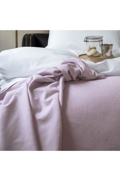 Issimo Home Linas 200 230 Cm Cift Kisilik Tek Pike Yatak Ortusu Lila Trendyol