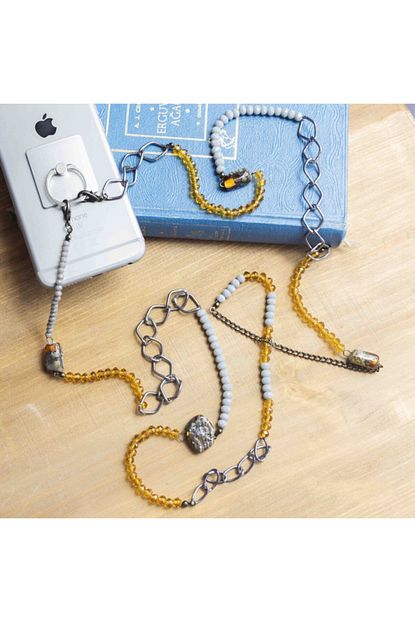Chain Art Kristal Boncuklu Murano Cam Boncuklu Metal Aksesuarli El Yapimi Capraz Telefon Askisi Trendyol