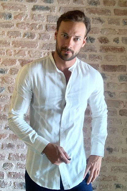 Trendyol Man Ekru Erkek Hakim Yaka Apoletli Slim Fit Gomlek Tmnss20go0484 Trendyol