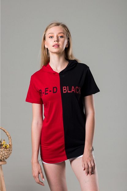 Kupon Tekstil Kadin Siyah Kirmizi Kapsonlu T Shirt Trendyol