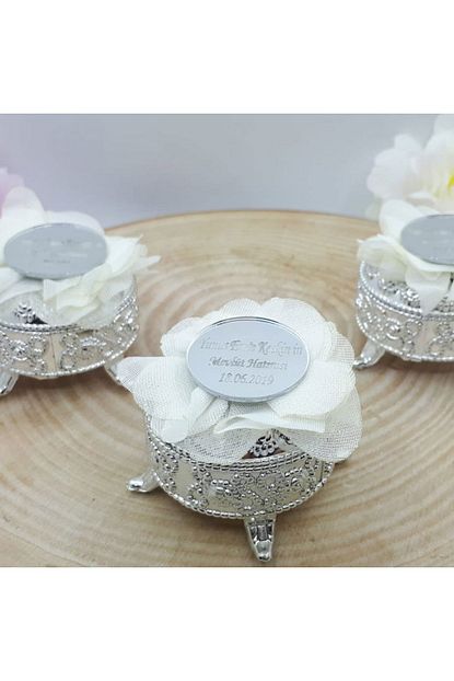 Hayaller Dukkani 30 Adet Ayakli Yuvarlak Kutu Uzeri Pleksi Nikah Sekeri Gumus Trendyol