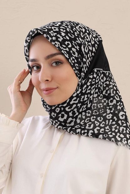kadin siyah beyaz flamli pamuk esarp