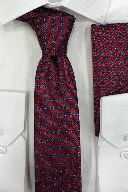 Quesste Accessory Erkek Kirmizi Lacivert Desenli Ince Kravat Mendil Set Trendyol