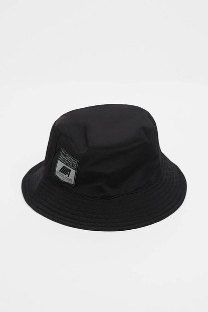 Bershka Erkek Siyah Desenli Kese Sapka Trendyol