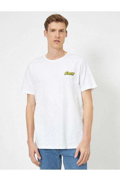 Koton Erkek Beyaz Flash Lisansli Baskili T Shirt Trendyol