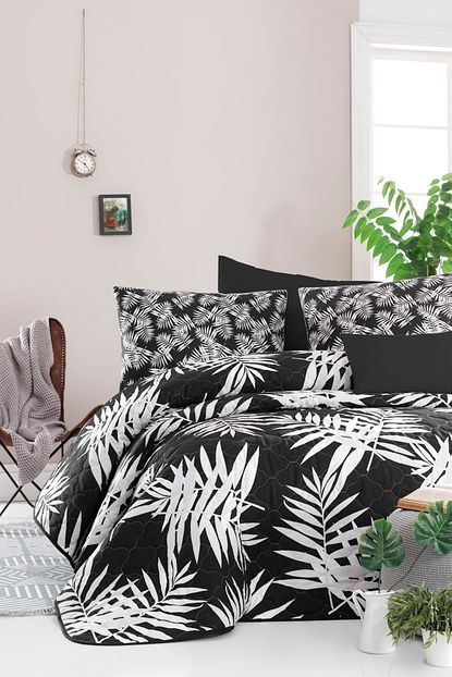 Enlora Home Enlora 100 Dogal Pamuk Kapitoneli Yatak Ortusu Seti Tek Kisilik Palmiye Siyah Trendyol