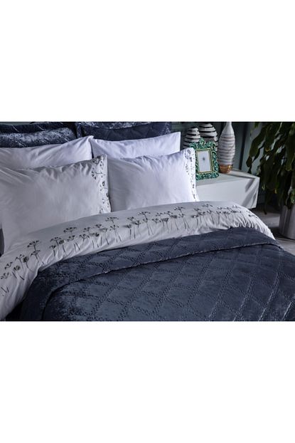 Doqu Home Valencia Cift Kisilik Indigo Yatak Ortusu Ve Nevresim Takimi Ceyiz Seti Trendyol