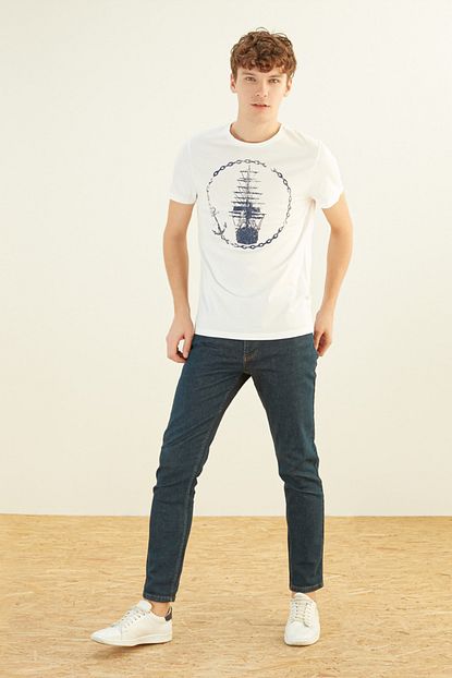Mudo Erkek Beyaz Bisiklet Yaka Baskili Pamuk T Shirt 371501 Trendyol
