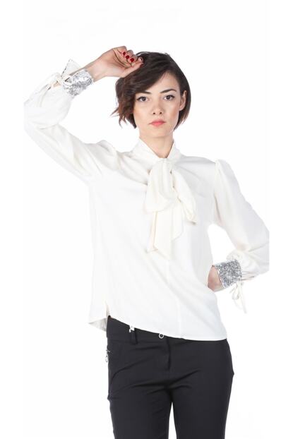 Blue X Space Kadin Krem Rengi Kollari Payetli Bluz 2019263931 Trendyol