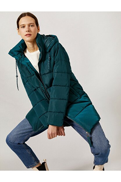 Koton Kadin Sisme Kapusonlu Uzun Fermuarli Mont Fiyati Yorumlari Trendyol