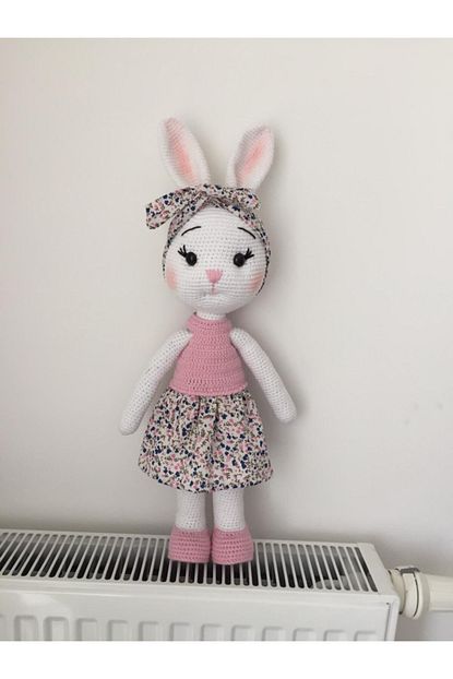 amigurumi oyuncak tavsan
