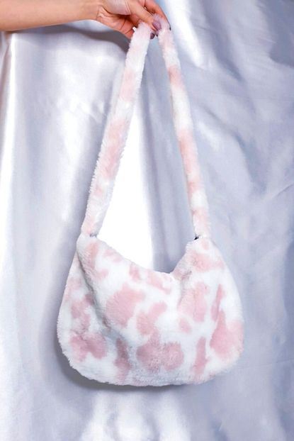 carpe kadin pembe indie fluffy canta