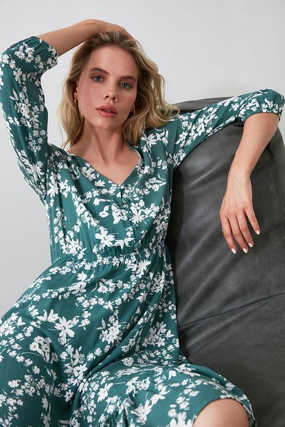 Trendyolmilla Cok Renkli Cicekli Dugmeli Elbise Twoss20el0577 Trendyol