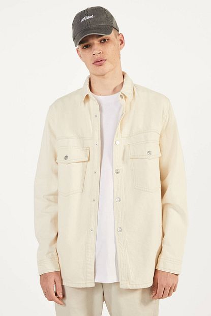 Bershka Erkek Bej Snoopy Baskili Denim Gomlek Trendyol