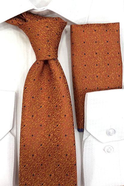 Quesste Accessory Erkek Kiremit Rengi Nokta Desenli Kravat Mendil Set Trendyol