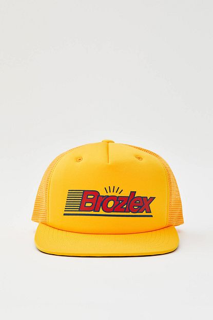Pull Bear Erkek Sari Sloganli Trucker Sapka 09832506 Trendyol