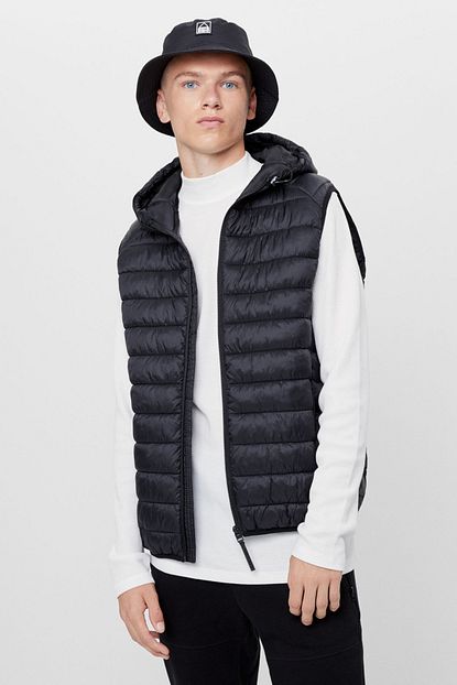 Bershka Erkek Siyah Kapusonlu Sisme Yelek Trendyol
