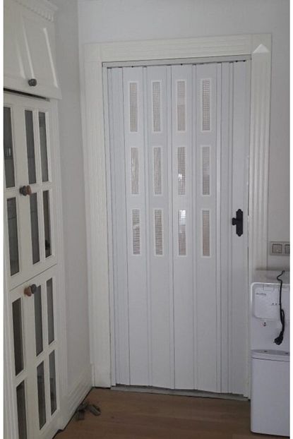 Sarpas Beyaz Katlanir Akordiyon Pvc Tek Kapi Camli 117 X 205 Cm 12 Mm Trendyol