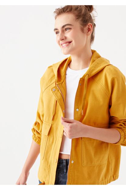 Mavi Kadin Hardal Kapusonlu Ceket Fiyati Yorumlari Trendyol