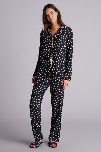 https www trendyol com penti siyah daisy pijama takimi p 5808645