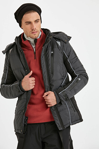 Lc Waikiki Erkek Antrasit Kalin Mont 8w0103z8 Fiyati Yorumlari Trendyol