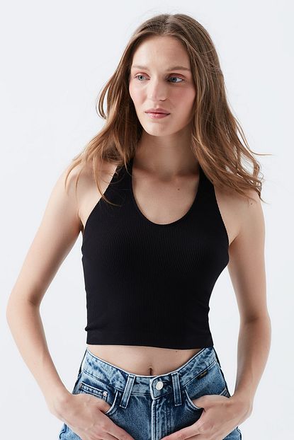 Mavi Kadin Seamless Halter Siyah Crop Top 1600209 900 Trendyol