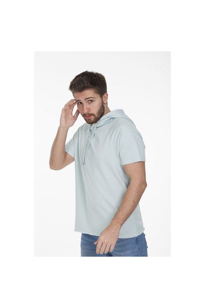 Newear Erkek Acik Mavi Kapsonlu Kisa Kollu T Shirt 000100 Trendyol
