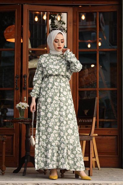 yesil papatyali elbise