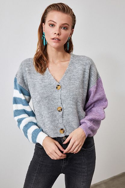 Trendyolmilla Gri Renk Bloklu Triko Hirka Twoaw21hi0021 Trendyol