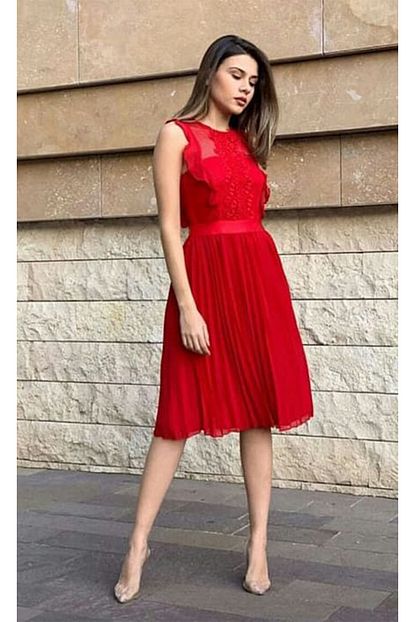 Zeynep Kadin Kirmizi Sifon Ates Pilesi Elbise Trendyol