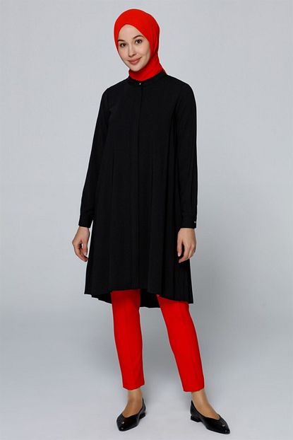 Armine Kadin Siyah Pilisoley Detayli Tunik 20yaac401 Trendyol
