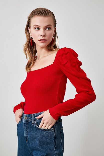 Trendyolmilla Kirmizi Buzgu Detayli Kare Yaka Triko Kazak Twoaw20kz1122 Trendyol