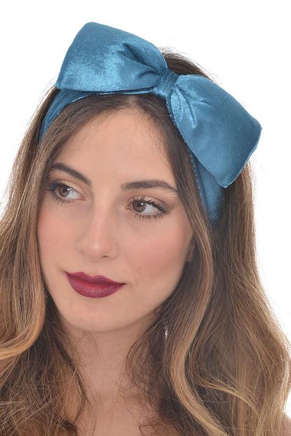 Hahai Accessories Hahai Kadin Lastikli Mavi Renk Kadife Fiyonk Sac Bandi Trendyol