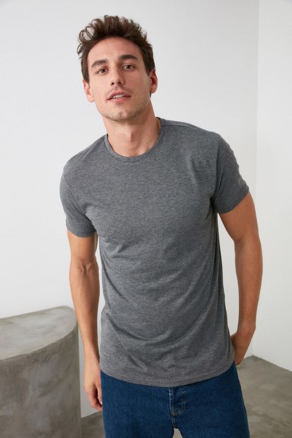 Trendyol Man Antrasit Erkek Basic Pamuklu Kisa Kollu Slim Fit T Shirt Tmnss19bo0001 Trendyol