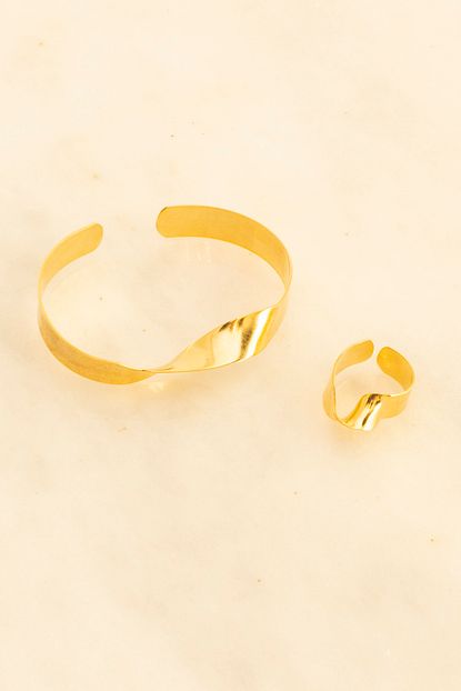 Soa Jewellery Minimal Burgu Figurlu Kadin Bileklik Yuzuk Seti Trendyol