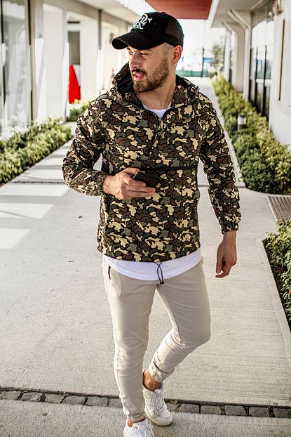 Moda Fethi Erkek Kamuflaj Desenli Kanguru Yagmurluk Trendyol