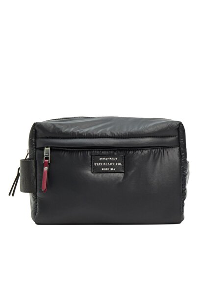Stradivarius Kadin Siyah Buyuk Duz Renk Makyaj Cantasi 04453062 Trendyol