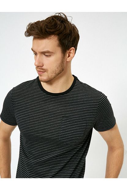 Koton Erkek Siyah Cep Detayli T Shirt 0yam12068lk Trendyol