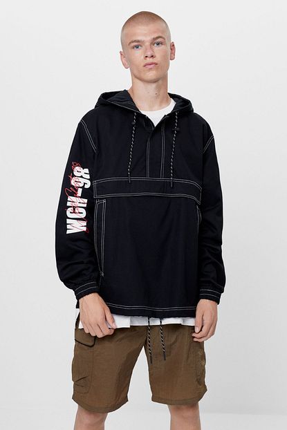 Bershka Erkek Siyah Kanguru Cepli Desenli Mont Trendyol